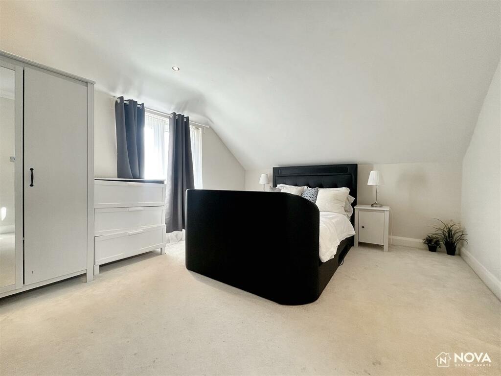 Additional image 32 of Ridge Avenue, Harpenden