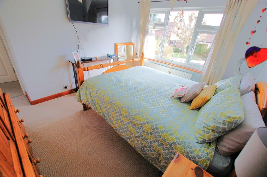 Additional image 13 of Roe Green Lane, Hatfield