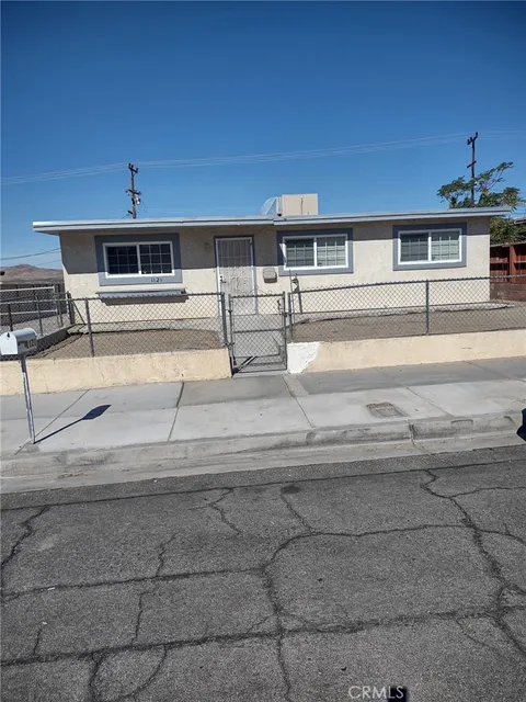 1121 Mojave Drive, Barstow, CA 92311