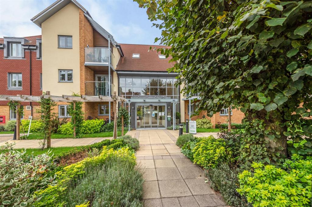 Additional image 15 of Eleanor House, 232 London Road, St Albans, Hertfordshire, AL1 1NR