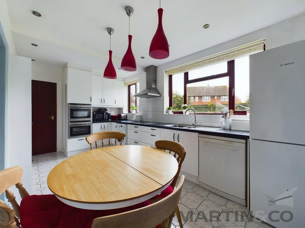 Additional image 5 of St Leonards Crescent, Sandridge, St Albans