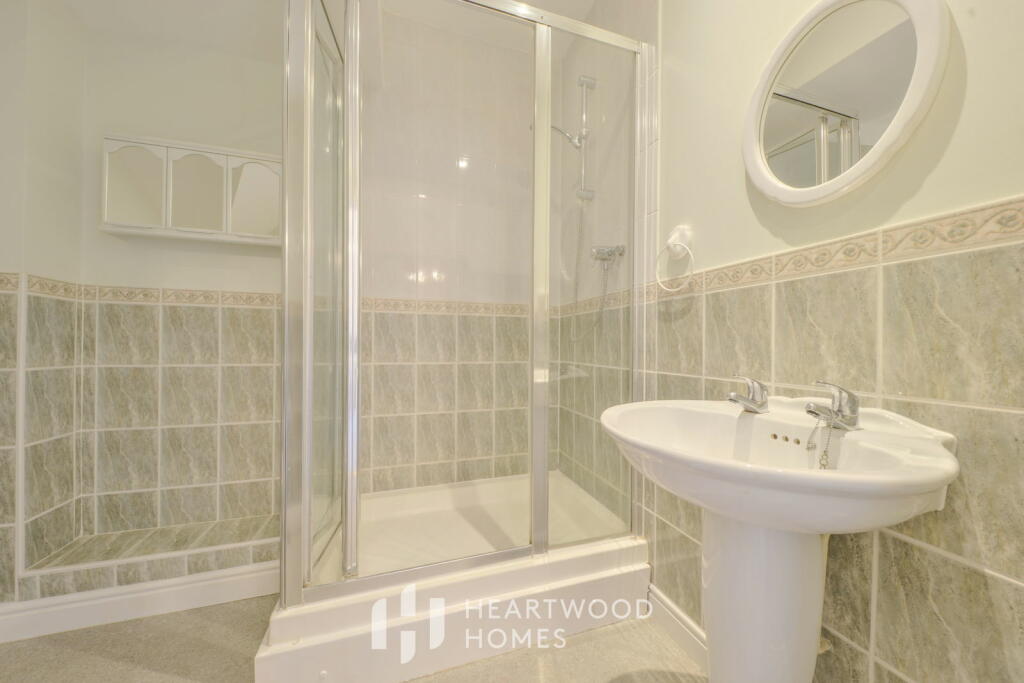 Additional image 12 of Town centre location