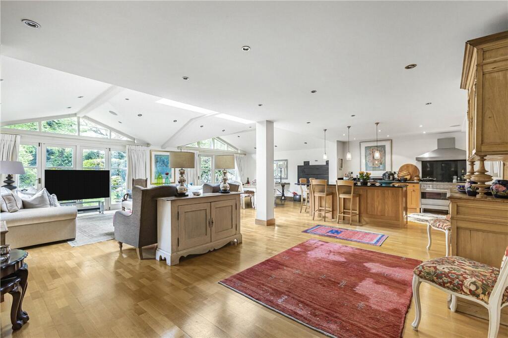 Additional image 3 of Tewin Close, Tewin, Welwyn, AL6