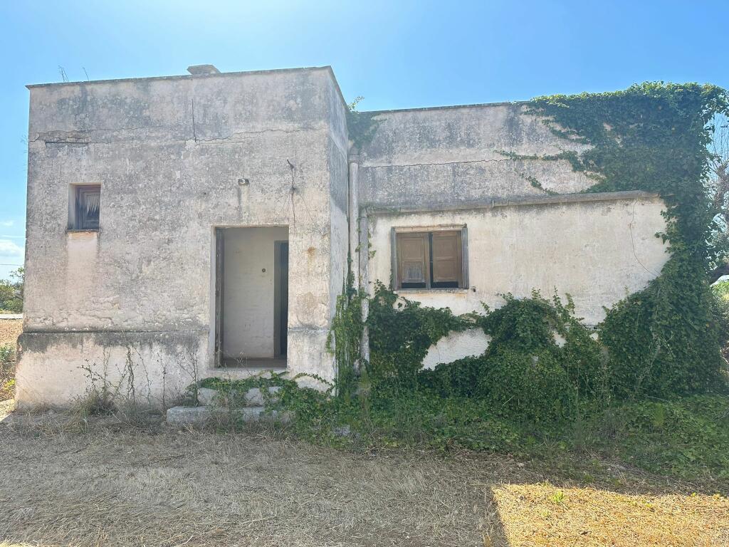Additional image 3 of Italy
