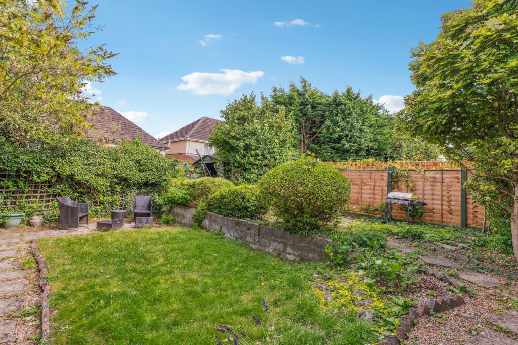 Additional image 7 of Field View Rise, Bricket Wood, St. Albans, Hertfordshire