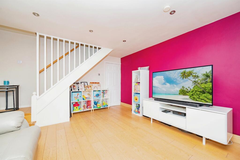 Additional image 7 of High Street, London Colney, St. Albans