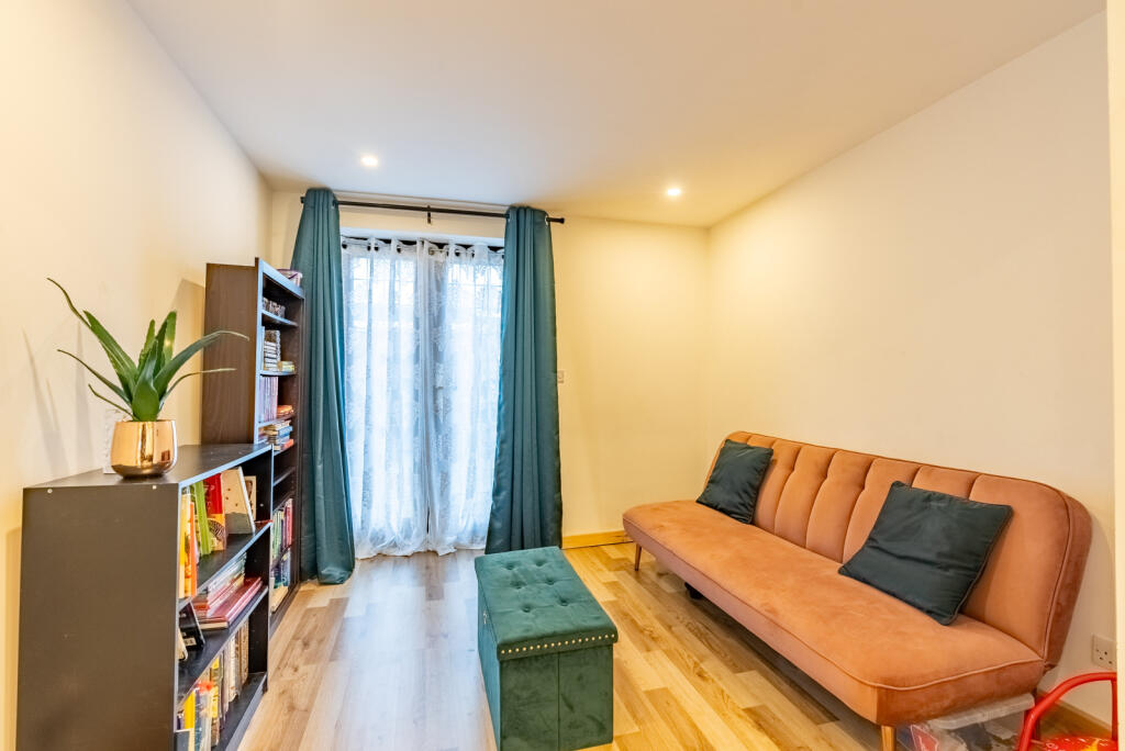 Additional image 7 of Holyrood Crescent, St. Albans, Hertfordshire, AL1