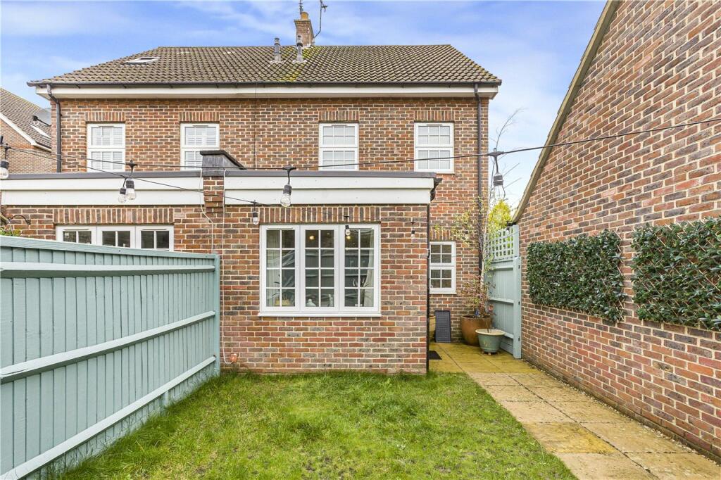 Additional image 24 of De Soissons Close, Welwyn Garden City, Hertfordshire, AL8