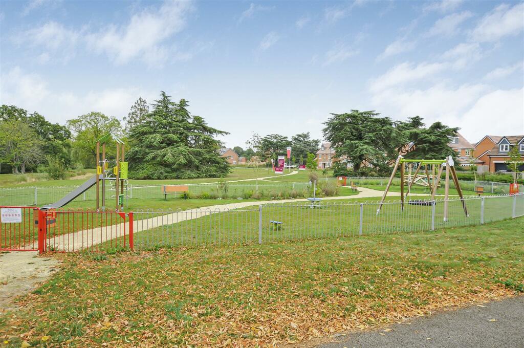 Additional image 12 of Redland Way, Bricket Wood, St Albans