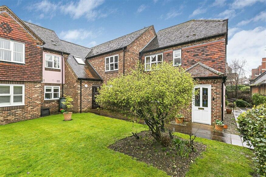 Additional image 14 of Sun Lane, Harpenden, AL5