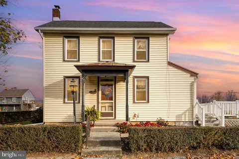 110 McQuate Drive, Kleinfeltersville, PA 17039