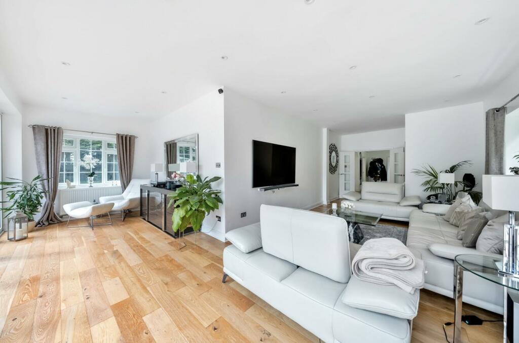 Additional image 5 of Dixons Hill Close, North Mymms, Hertfordshire