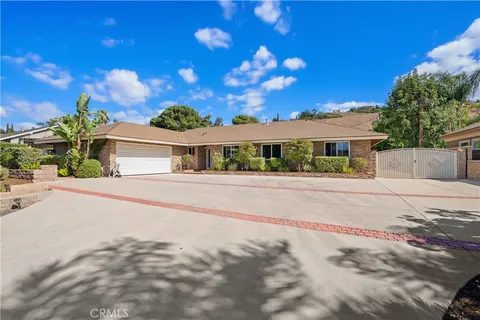 7660 Frazer Drive, Jurupa Valley, CA 92509