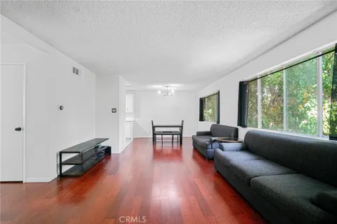 Property image - 18601 Collins Street Unit D29, Tarzana, CA 91356