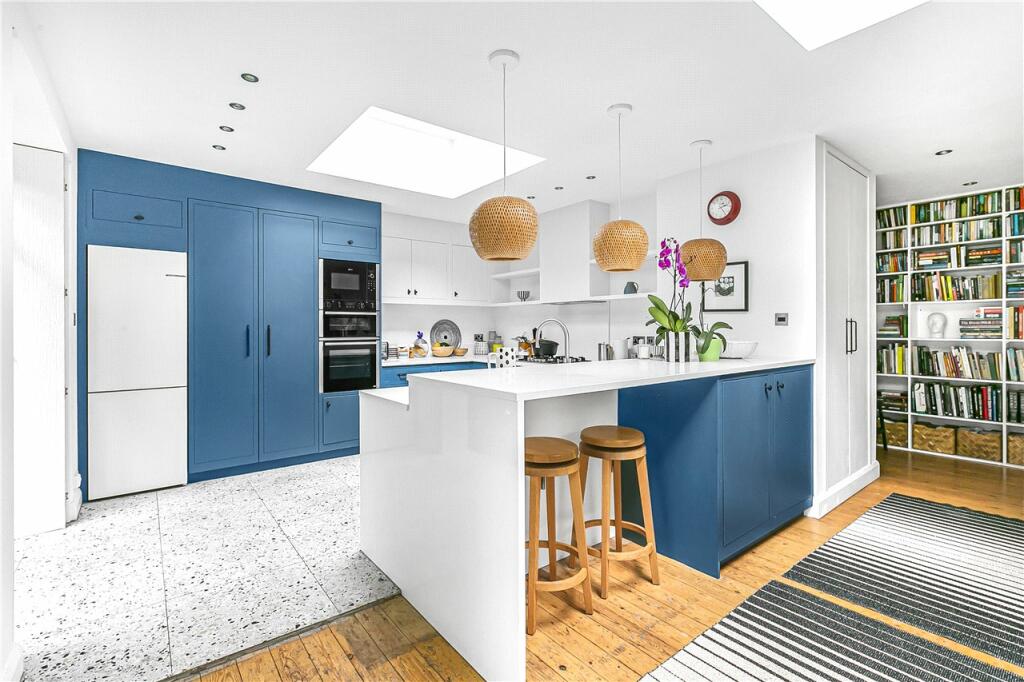 Additional image 31 of Sandridgebury Lane, St. Albans, Hertfordshire