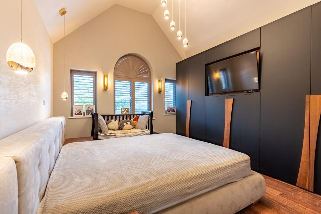 Additional image 14 of Nimrod Close, St. Albans, Hertfordshire, AL4