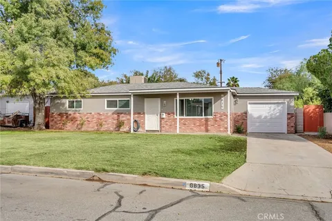 6835 Golondrina Drive, San Bernardino, CA 92404