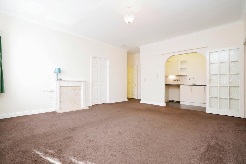 Additional image 4 of High Street, Redbourn, St. Albans