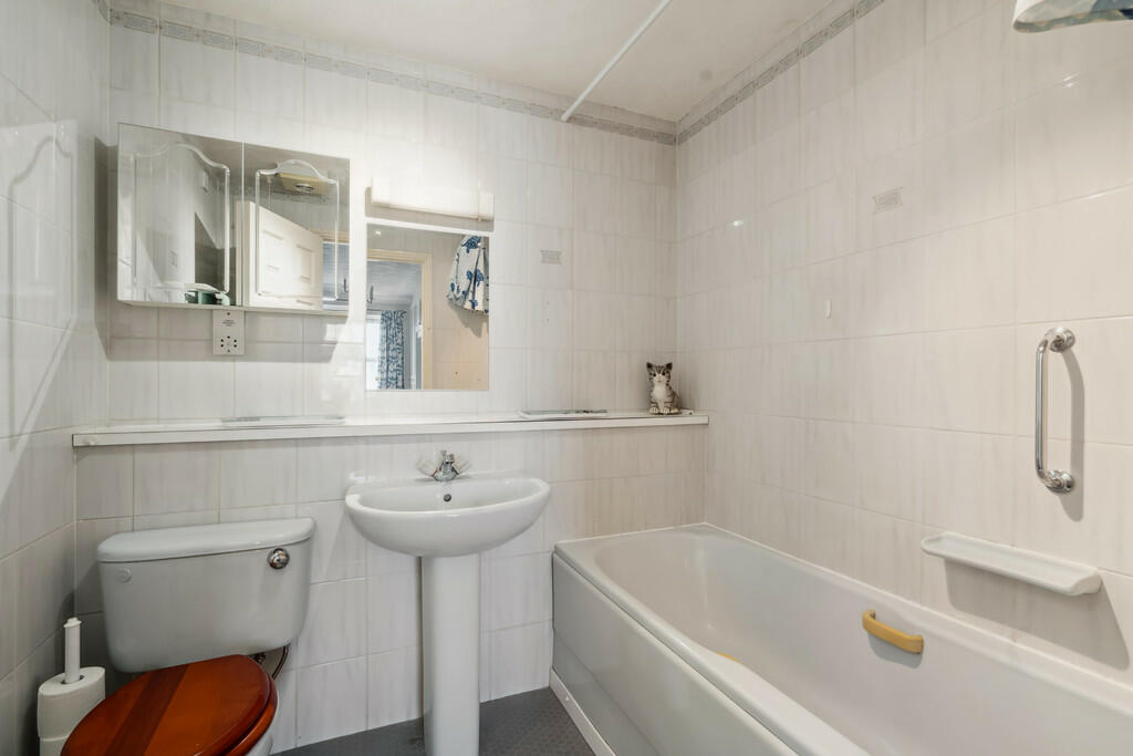 Additional image 7 of Asquith House, Guessens Road, Welwyn Garden City