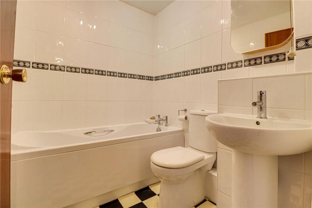 Additional image 9 of Englehurst, Harpenden, Hertfordshire, AL5