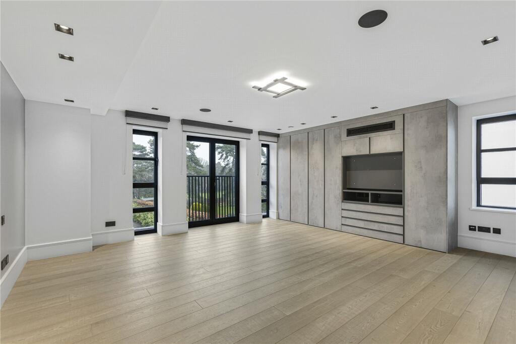 Additional image 29 of Brookmans Avenue, Brookmans Park, Hertfordshire, AL9