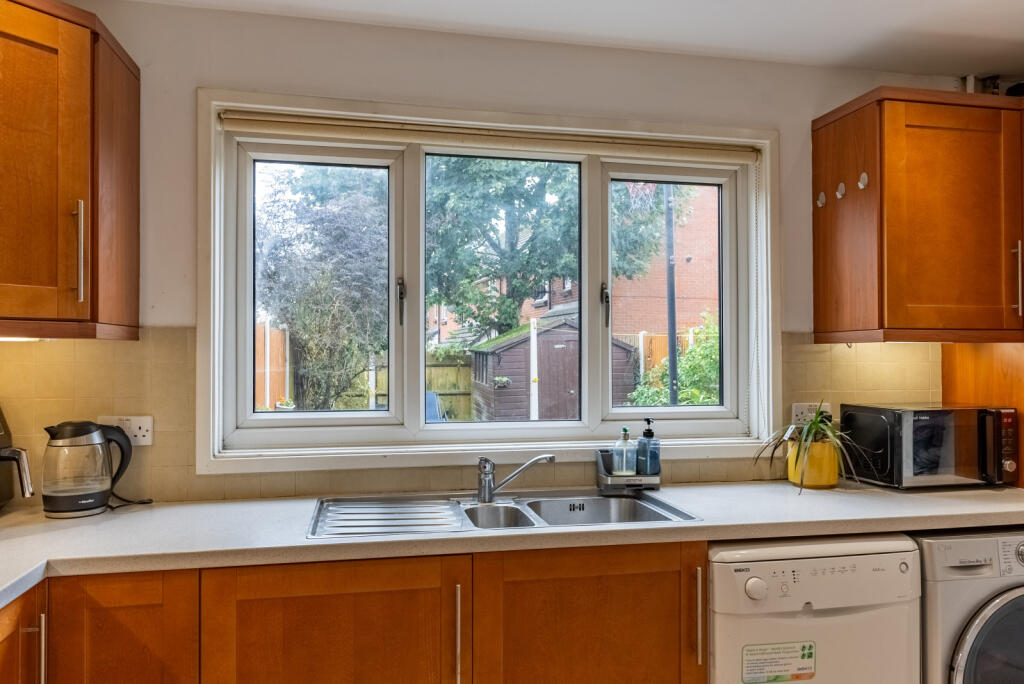 Additional image 5 of Kitchener Close, St. Albans, Hertfordshire, AL1