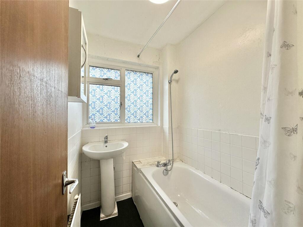 Additional image 12 of Chantry Lane, London Colney, St. Albans, Hertfordshire, AL2