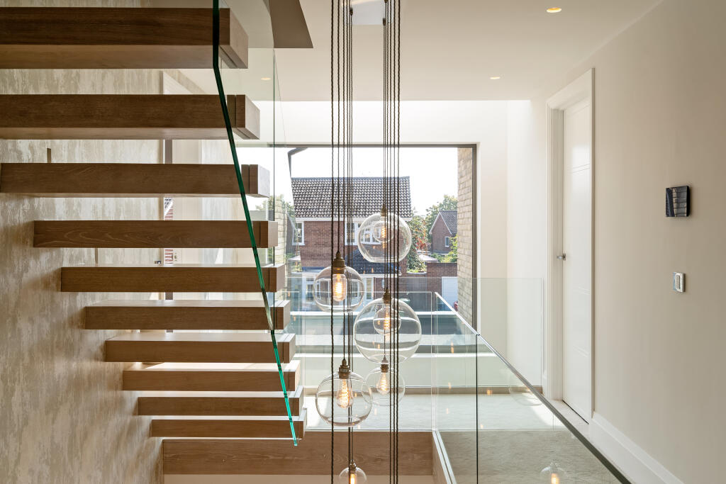 Additional image 14 of Tithe Barn Close, St. Albans, AL1