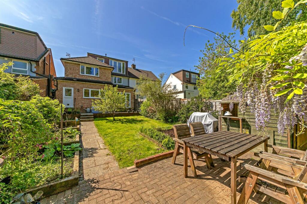 Additional image 33 of Pemberton Close, St. Albans