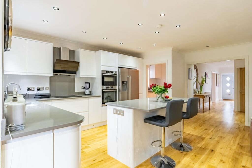 Additional image 6 of Mount Drive, Park Street, St. Albans, Hertfordshire, AL2