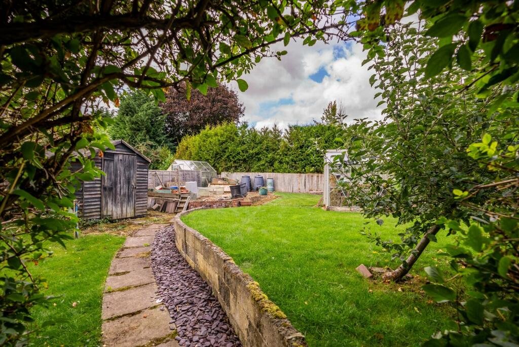 Additional image 19 of Dale Avenue, Wheathampstead, St. Albans, Hertfordshire, AL4