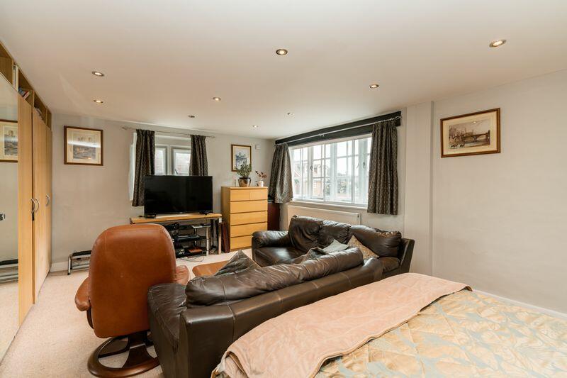 Additional image 9 of High Street, Redbourn