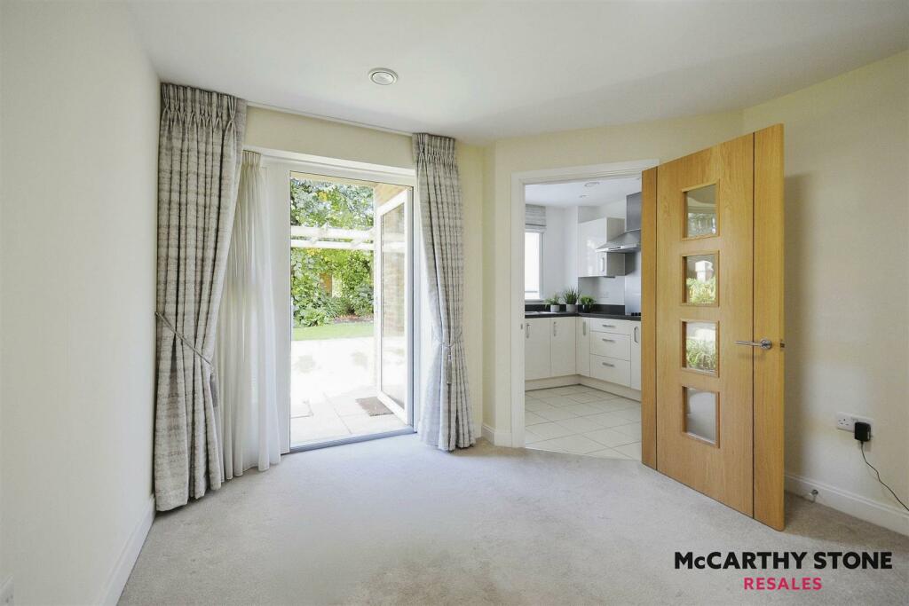 Additional image 4 of Eleanor House, 232 London Road, St Albans, Hertfordshire, AL1 1NR