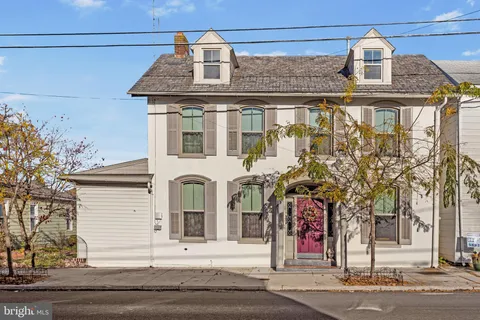 Primary image of 210 E King Street, Littlestown, PA 17340
