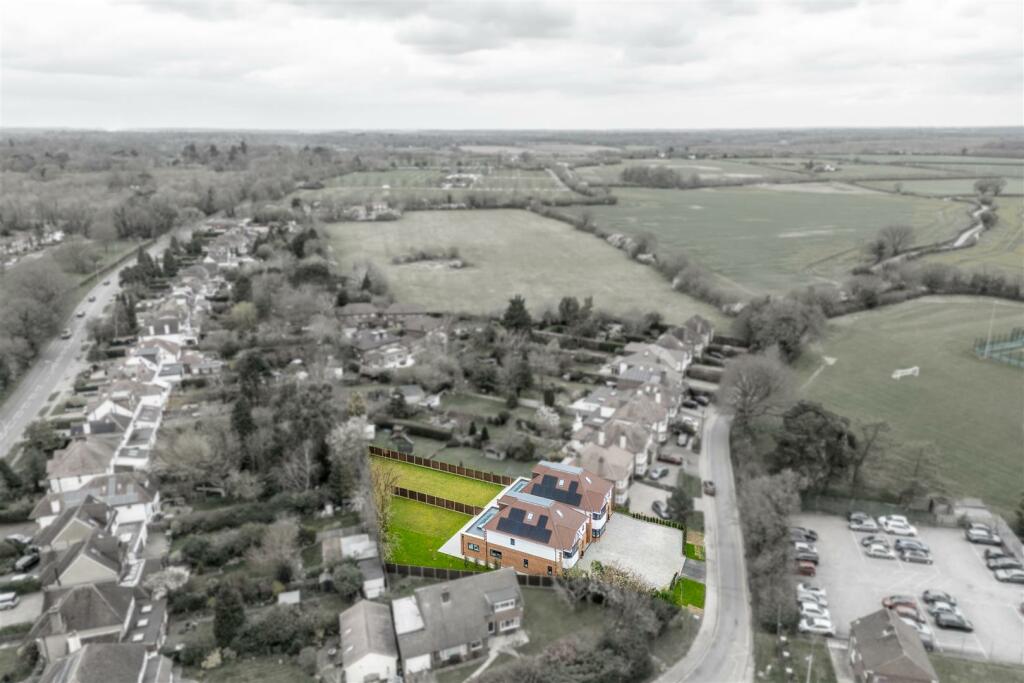 Additional image 46 of Sandridgebury Lane, St. Albans