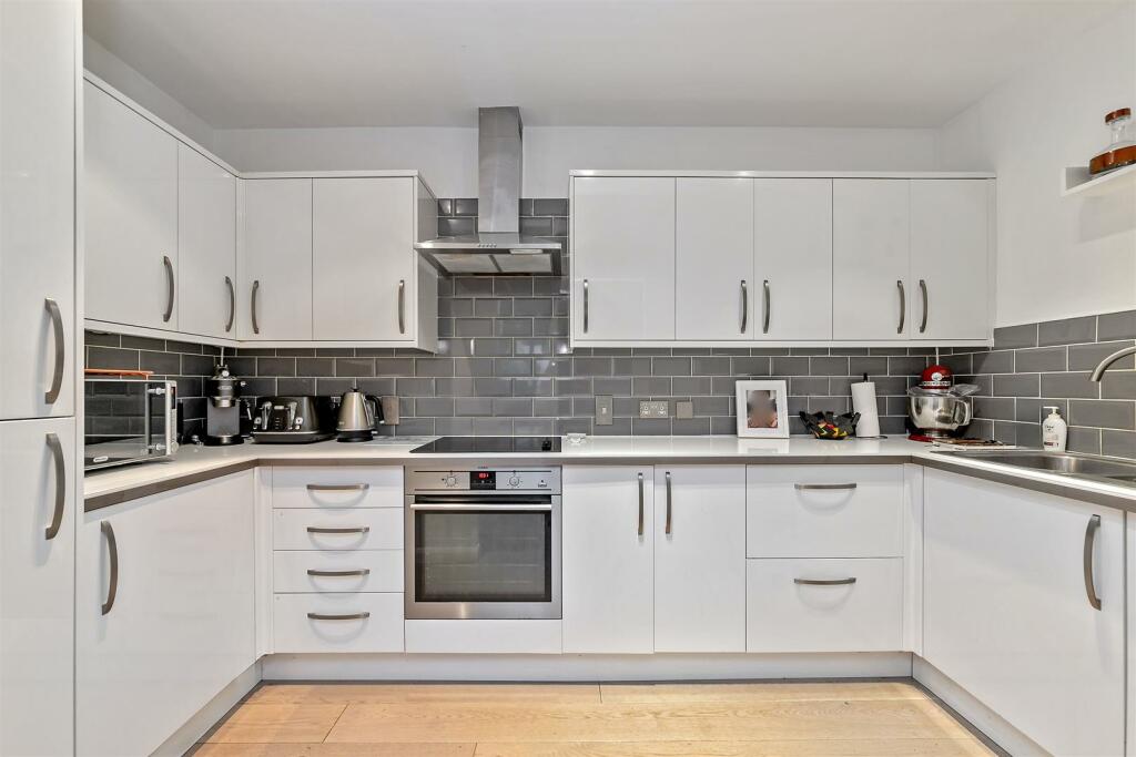 Additional image 4 of London Road, St Albans