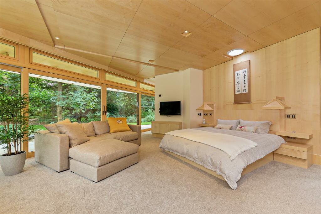 Additional image 35 of Pondwicks Close, St.Albans