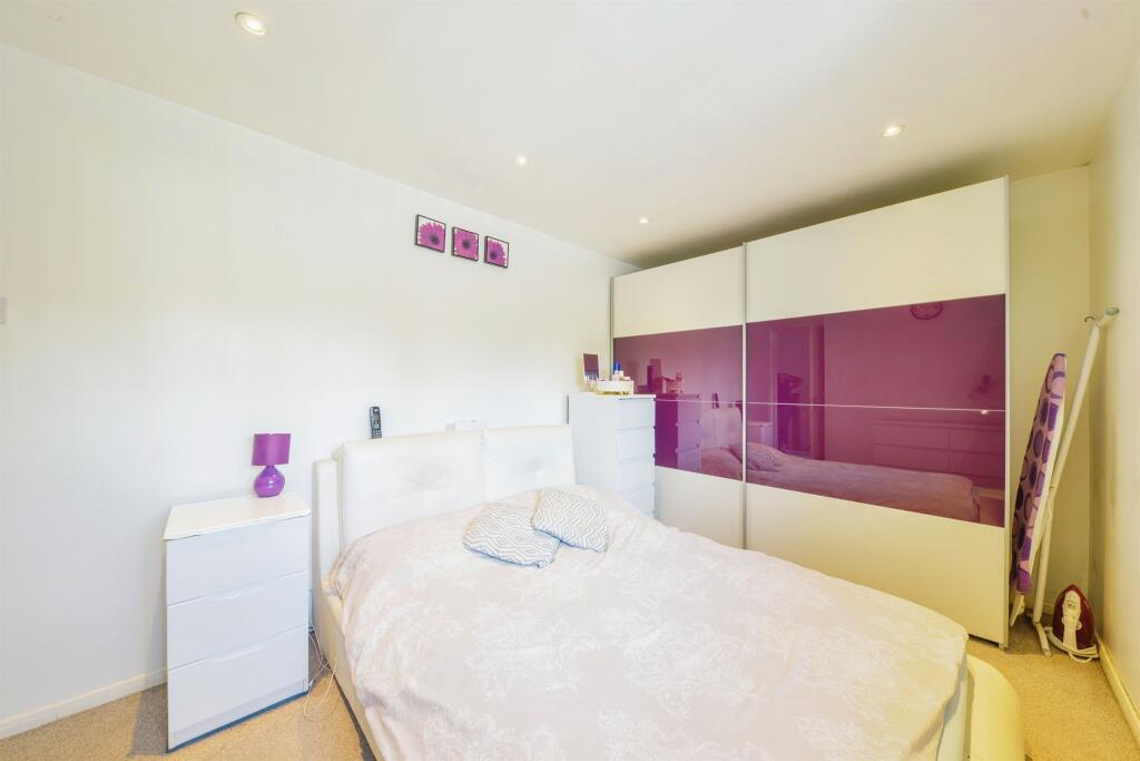 Additional image 13 of Howland Garth, ST. ALBANS