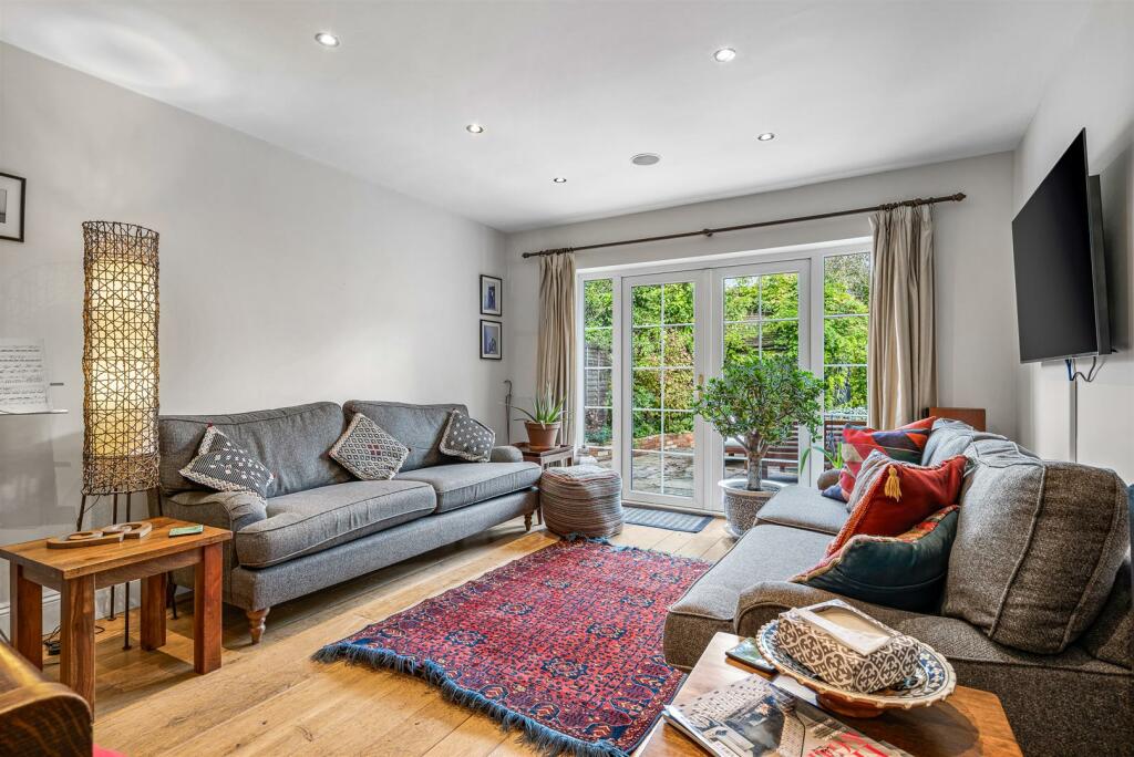 Additional image 10 of Pottersheath Road, Welwyn