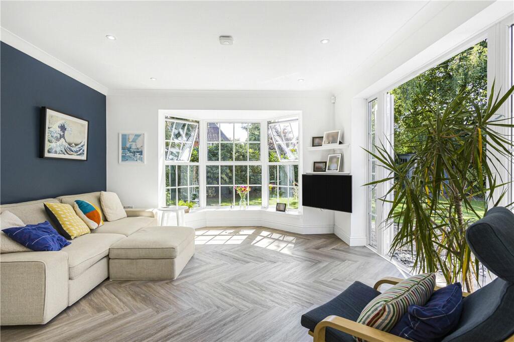 Additional image 8 of Parkway, Welwyn Garden City, Hertfordshire, AL8