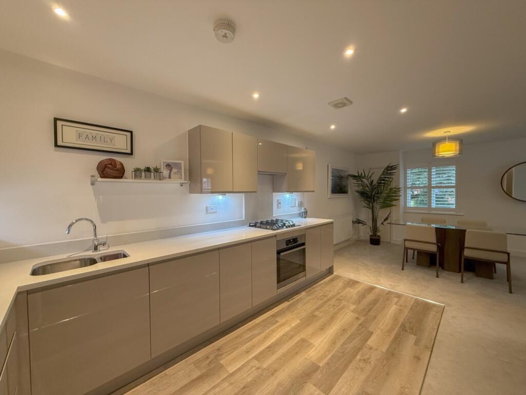 Additional image 5 of Belgae Lodge, Tomlinson Court, Wilshere Park, Welwyn, Hertfordshire, AL6