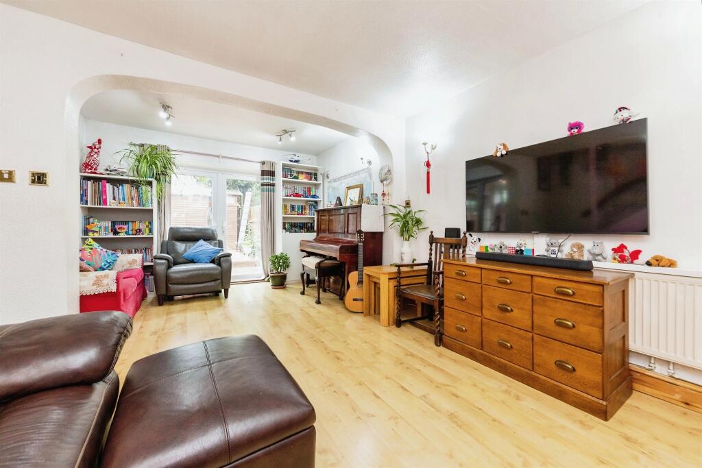 Additional image 5 of Martin Close, Hatfield