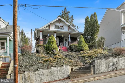 Primary image of 32 S Jackson Street, Pottsville, PA 17901