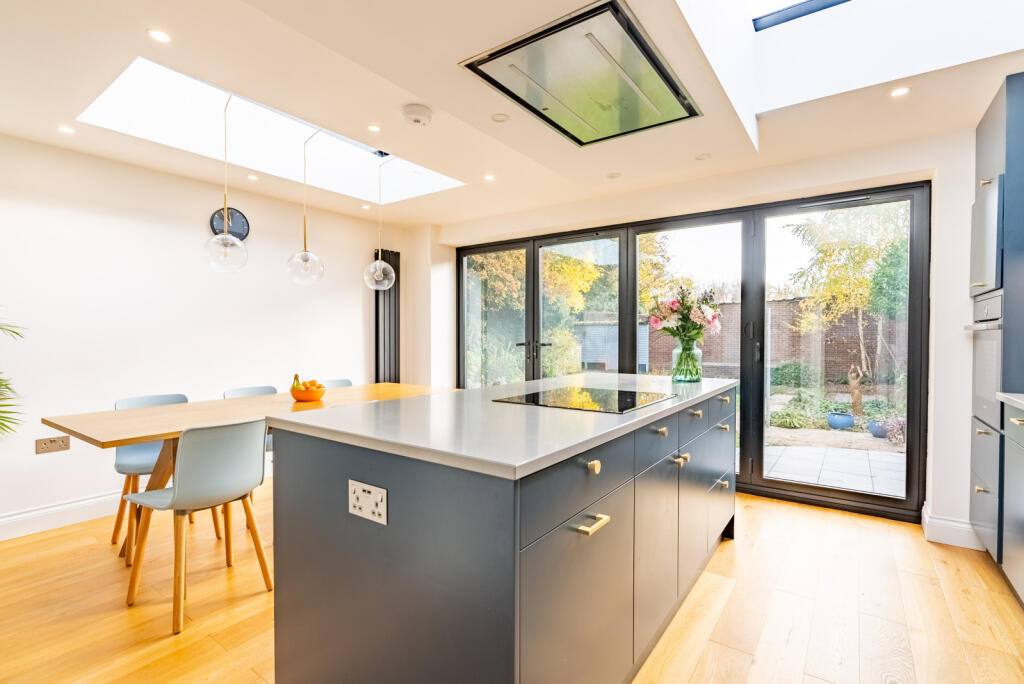 Additional image 6 of Drakes Drive, St. Albans, Hertfordshire, AL1