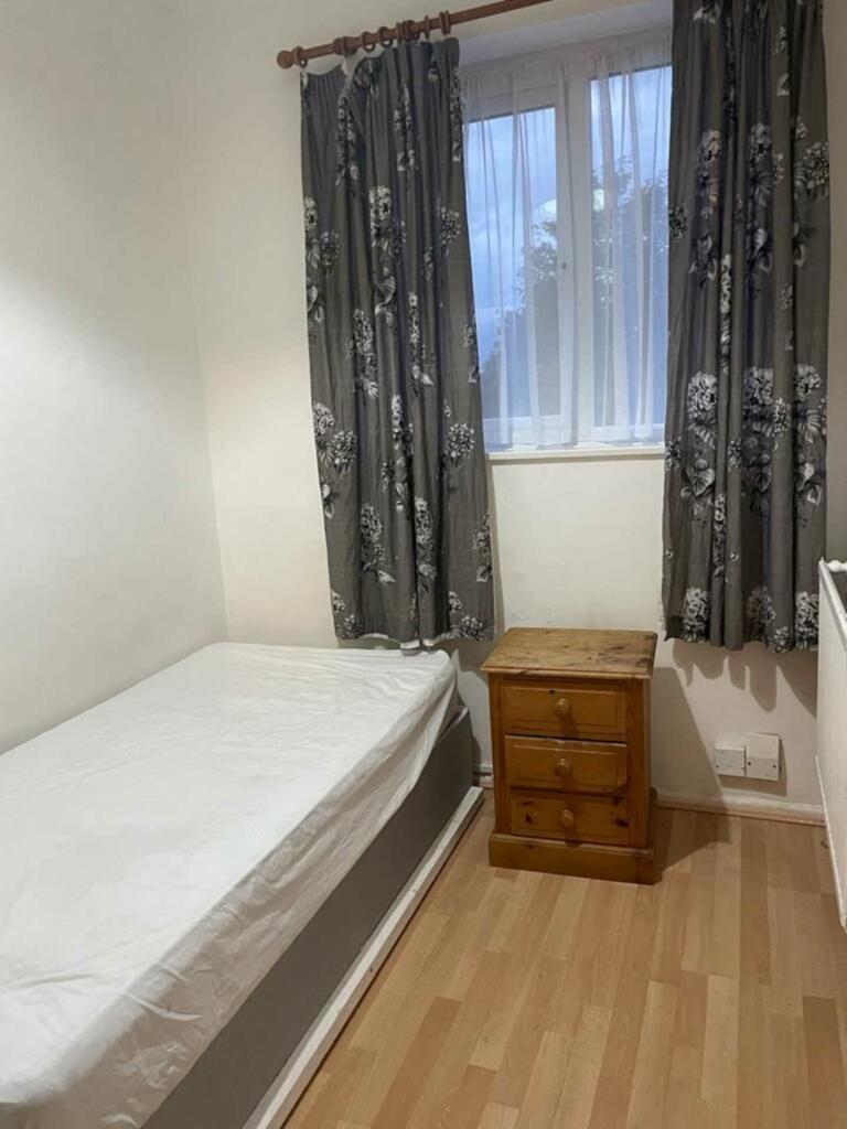 Additional image 8 of Willow Way, Hatfield