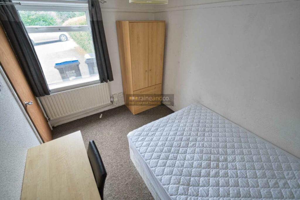 Additional image 8 of Blackthorne Close, Hatfield