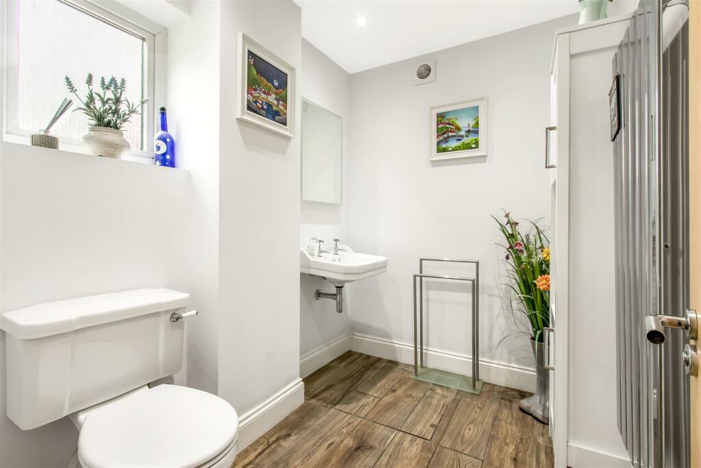 Additional image 9 of Ramsey Close, Brookmans Park, Herts