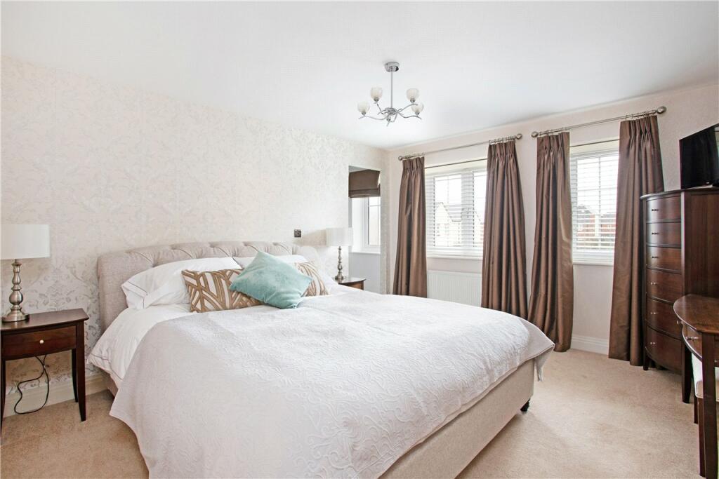 Additional image 11 of Mortimer Crescent, Kings Park, St. Albans, Hertfordshire