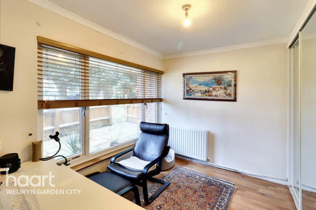 Additional image 13 of Pond Croft, Hatfield