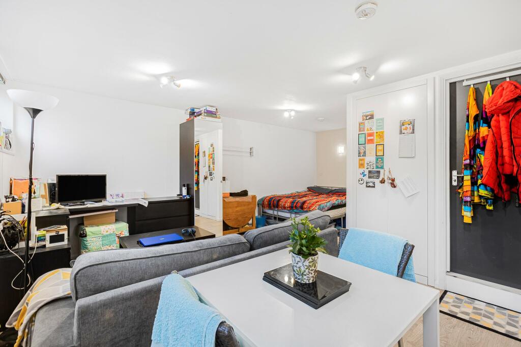 Additional image 4 of Abbots Park, St Albans, AL1